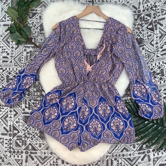 A’GACI front knot romper - Picture 2 of 7